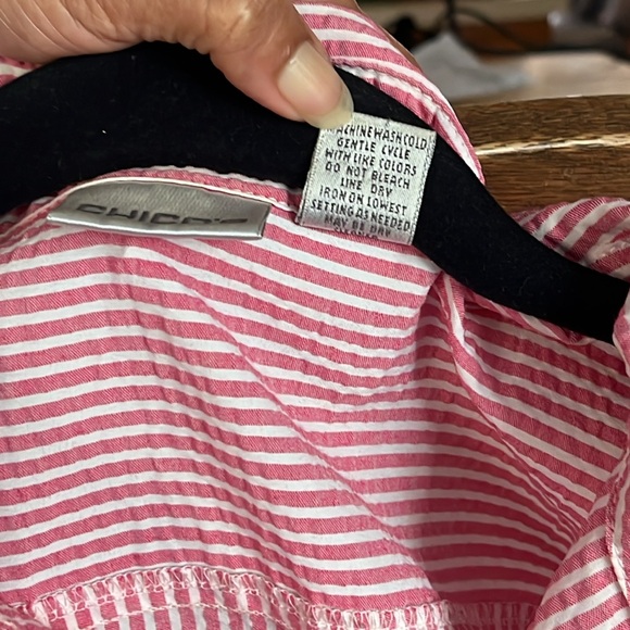 Chico’s Sleeveless Button Down Shirt - Picture 3 of 4